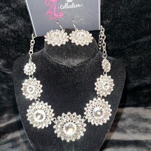 Paparazzi Radiant Silver Necklace Set
